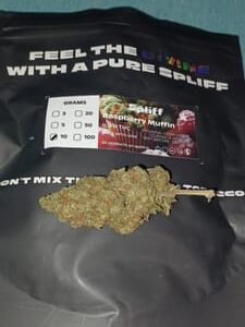 Customer review Raspberry Muffin with photo - Spliff