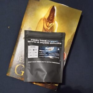 Customer review Moon Rock 80% with photo - Spliff