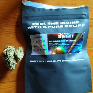 Customer review Diamond Kush with photo - Spliff