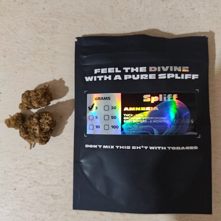 Click to view full screen Customer review Amnesia with photo - Spliff