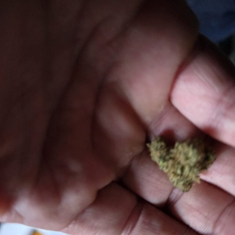Click to view full screen Customer review Banana Berry with photo - Spliff