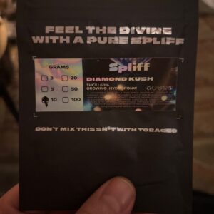 Customer review Diamond Kush with photo - Spliff