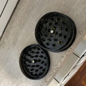 Customer review Grinder Mini with photo - Spliff