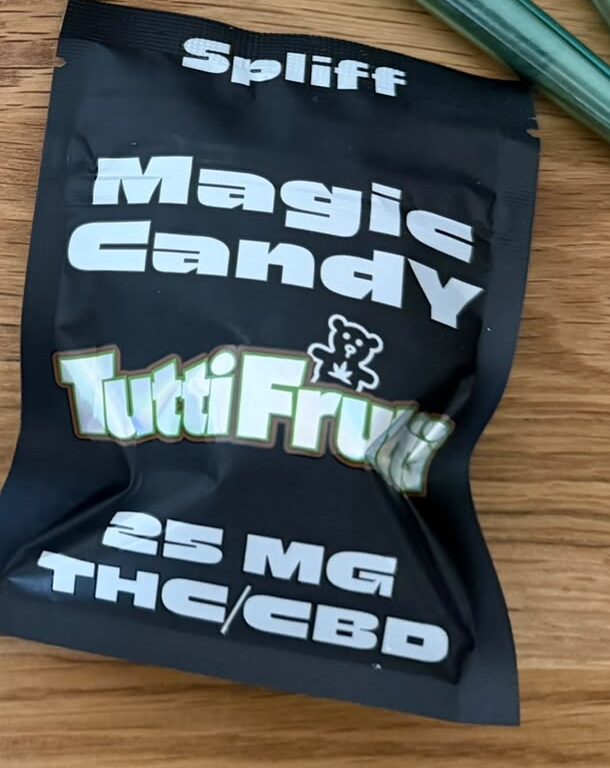 Click to view full screen Customer review Magic Candy – THC Sweets with photo - Spliff
