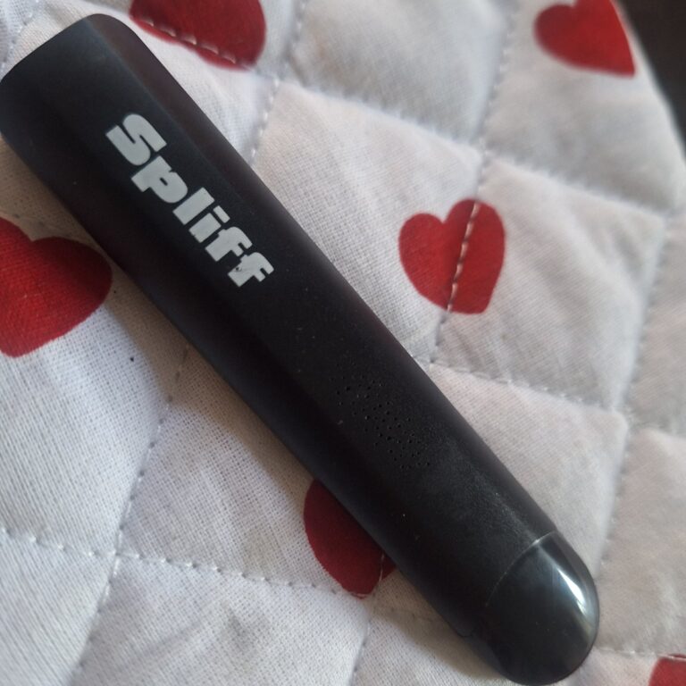 Click to view full screen Customer review Magic Pod Live Rosin x2 with photo - Spliff