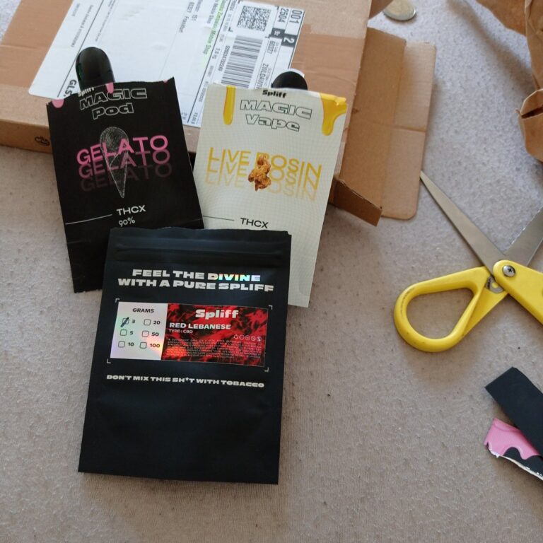 Click to view full screen Customer review Magic Pod x2 with photo - Spliff