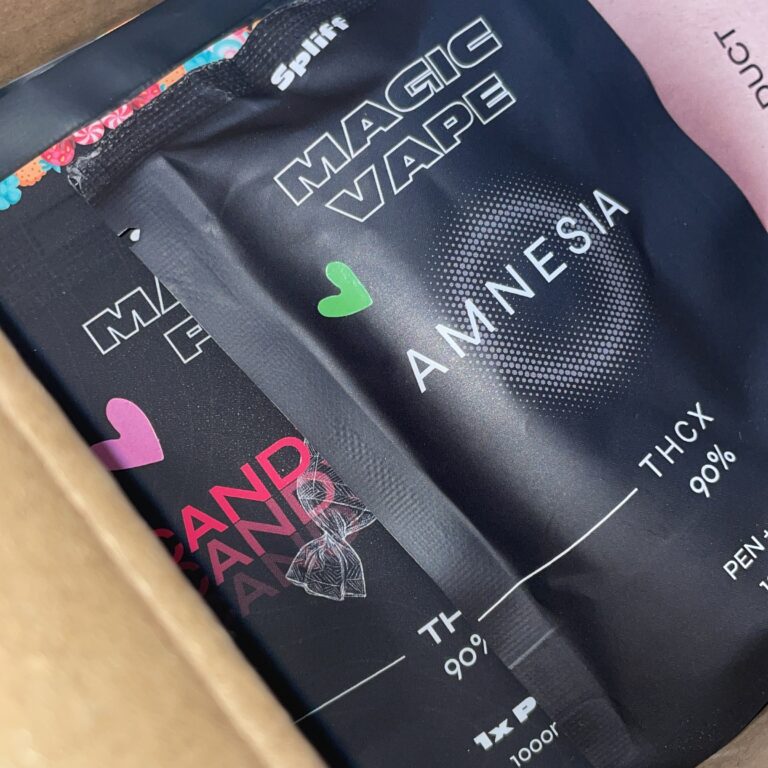 Click to view full screen Customer review Magic Pod x2 with photo - Spliff