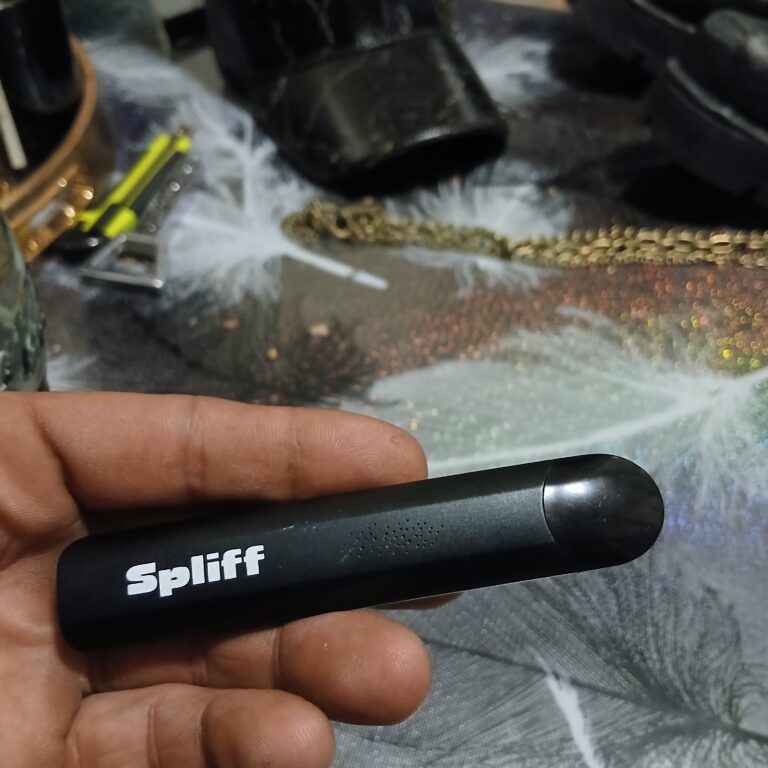 Click to view full screen Customer review Magic Pod x2 with photo - Spliff