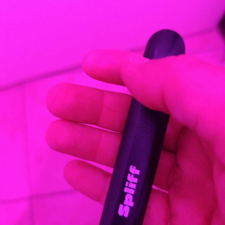 Click to view full screen Customer review Magic Pod x2 with photo - Spliff