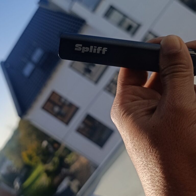 Click to view full screen Customer review Magic Vape Live Rosin with photo - Spliff