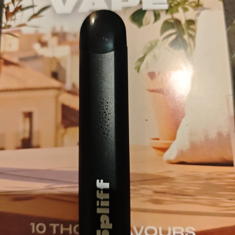 Click to view full screen Customer review Magic Vape with photo - Spliff