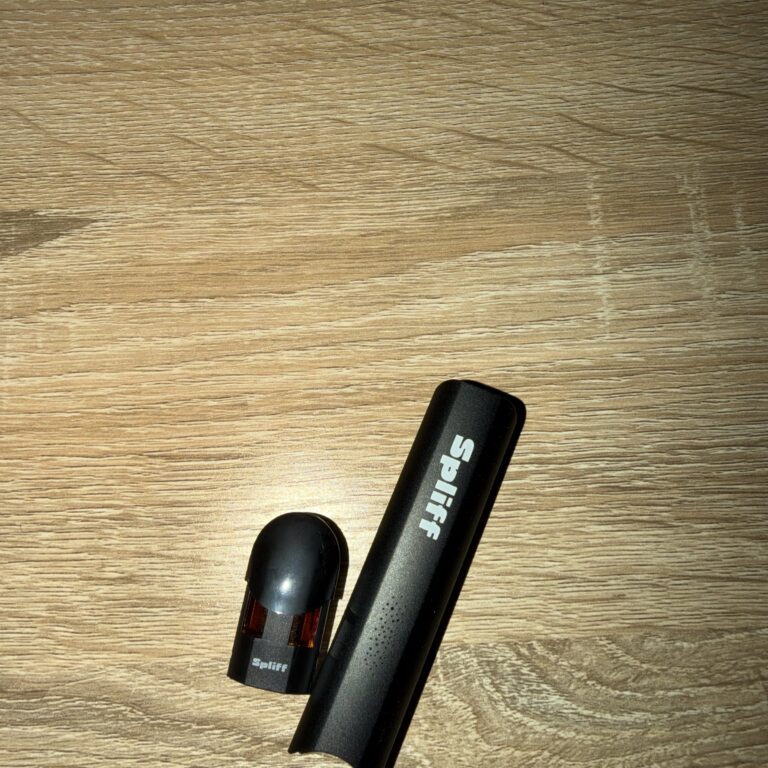 Click to view full screen Customer review Magic Vape with photo - Spliff