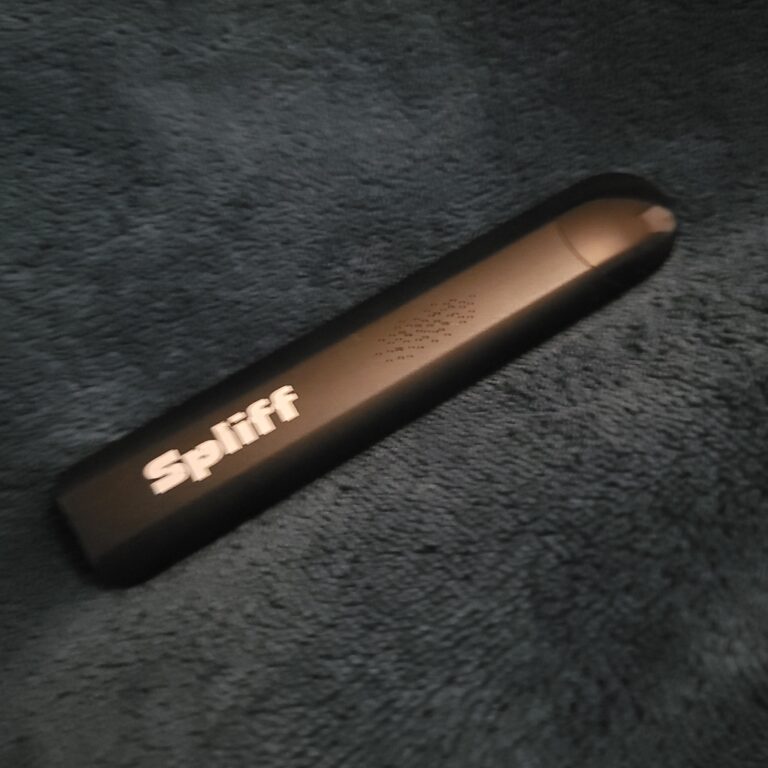 Click to view full screen Customer review Magic Vape with photo - Spliff