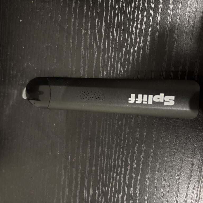 Customer review Magic Vape with photo - Spliff