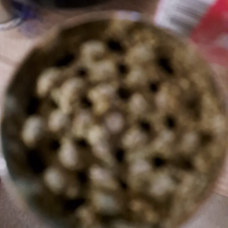Click to view full screen Customer review Minibud Premium with photo - Spliff