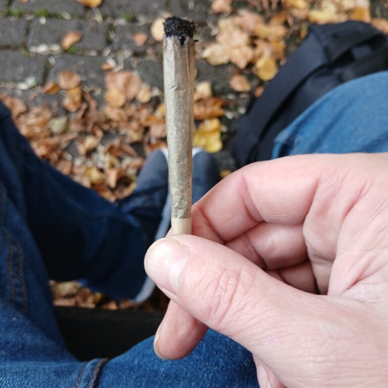 Customer review Pre-roll THCX joint - Zkittlez with photo - Spliff